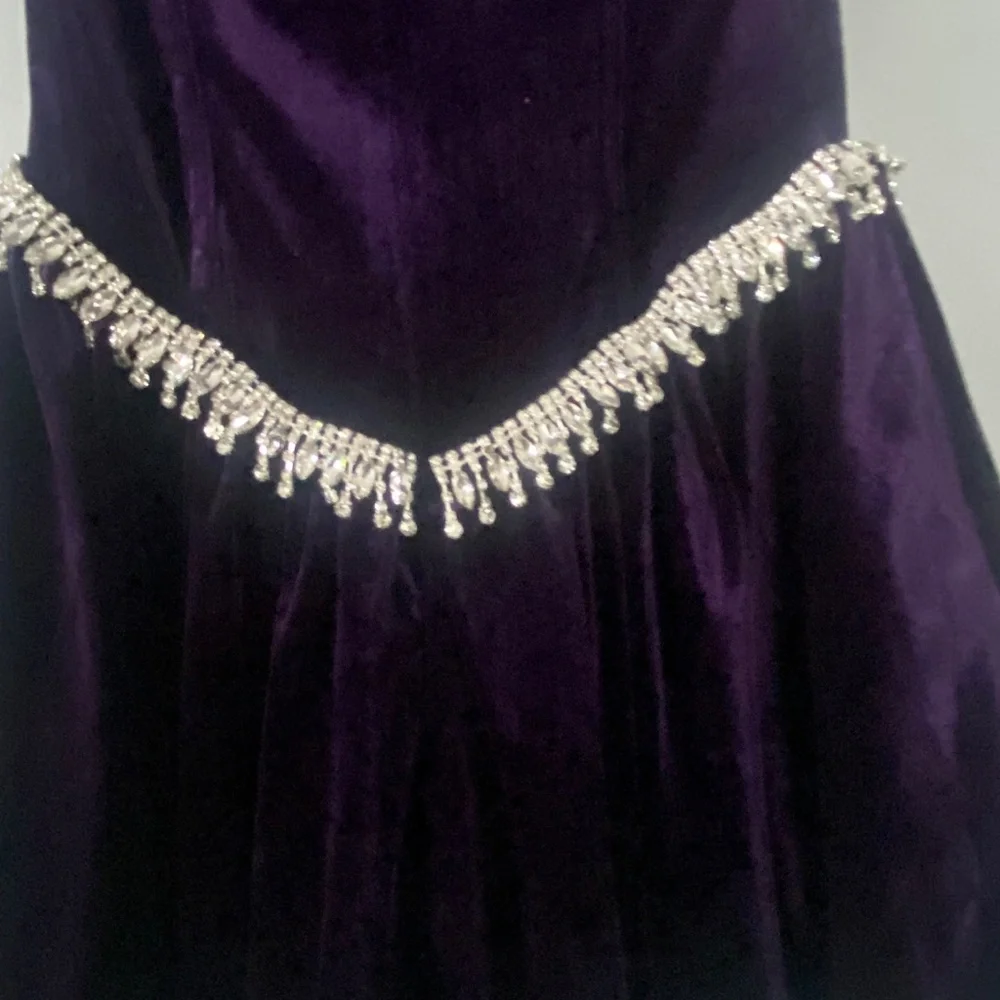 Dress - Picture 6 of 7